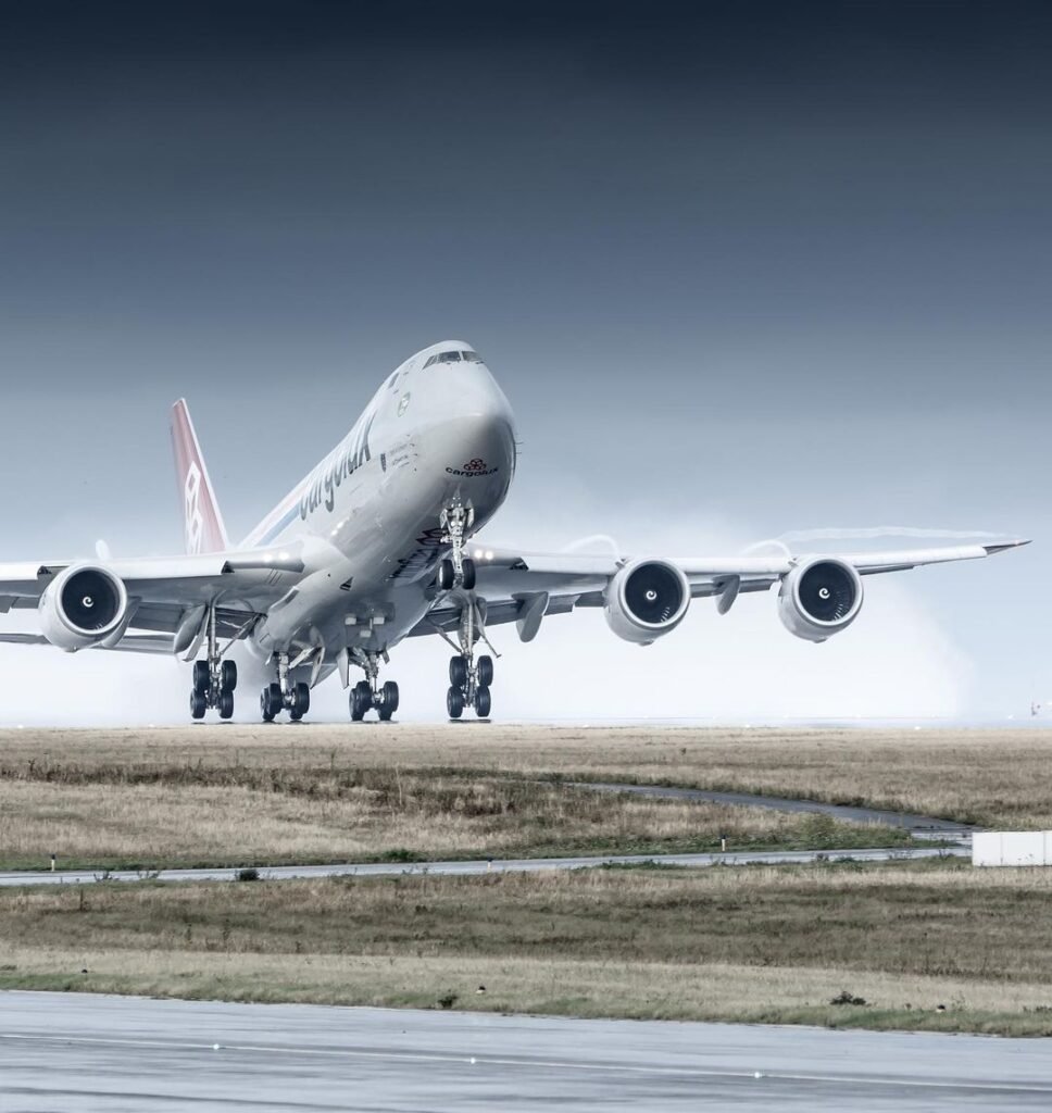 Boeing 747-8 Takeoff