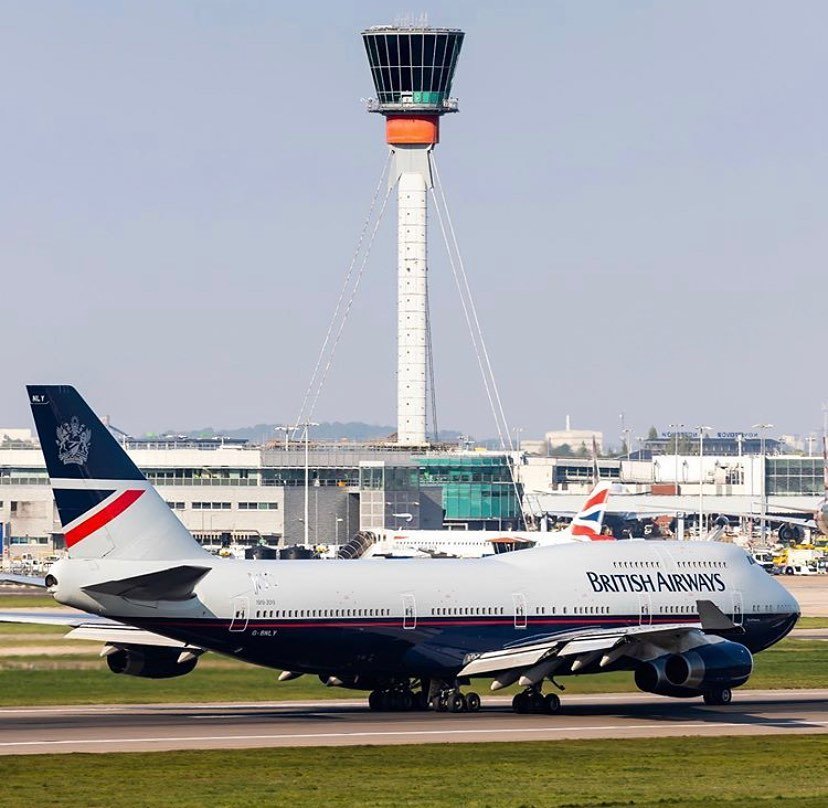 British Airways Boeing 747-8 Landing