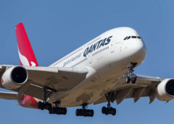 qantas_airways_airbus_a380-800x500