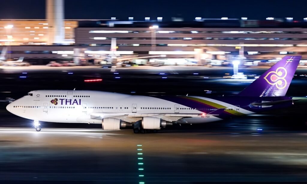 Thai Airways International
Boeing 747-4D7