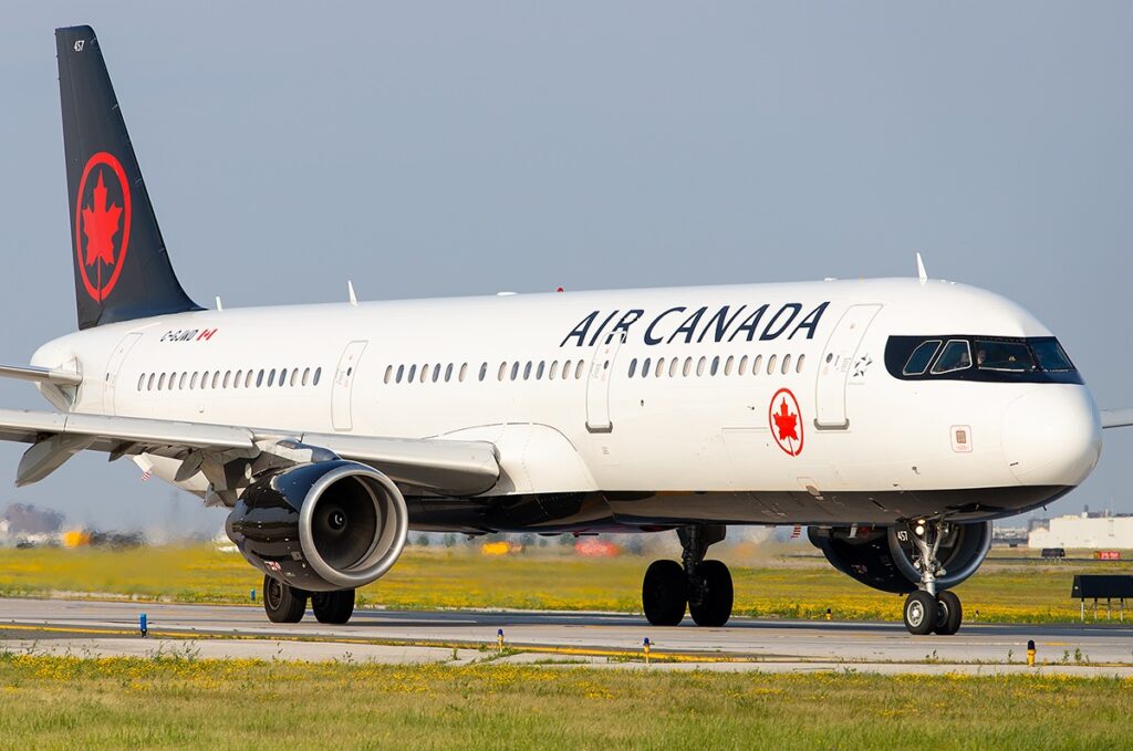 Air Canada Airbus A321-211 Toronto - Lester B. Pearson International (Malton)