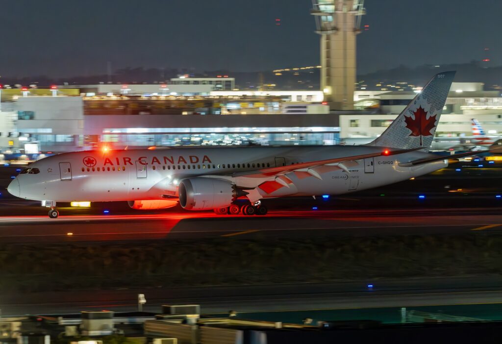 Air Canada Boeing 787-8 Dreamliner Los Angeles - International (LAX / KLAX)